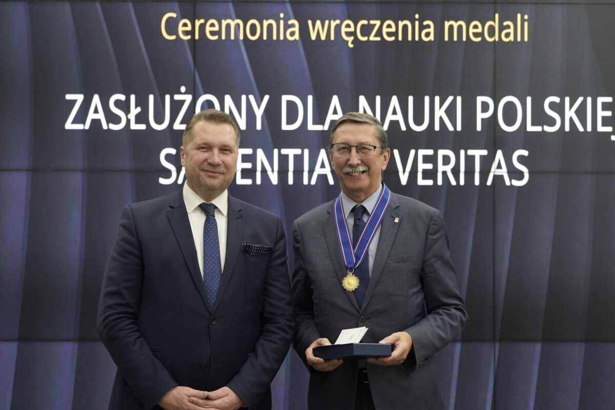 Medal dla prof. dr. hab. Jana Żaryna