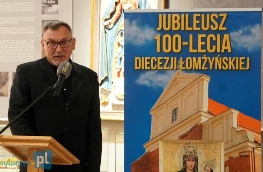Dr hab. Artur Górak prof. UKSW autorem herbu Diecezji Łomżyńskiej