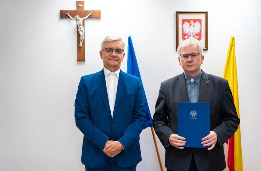 Gratulacje dla ks. prof. dr. hab. Waldemara Graczyka Prorektora do spraw nauki UKSW!